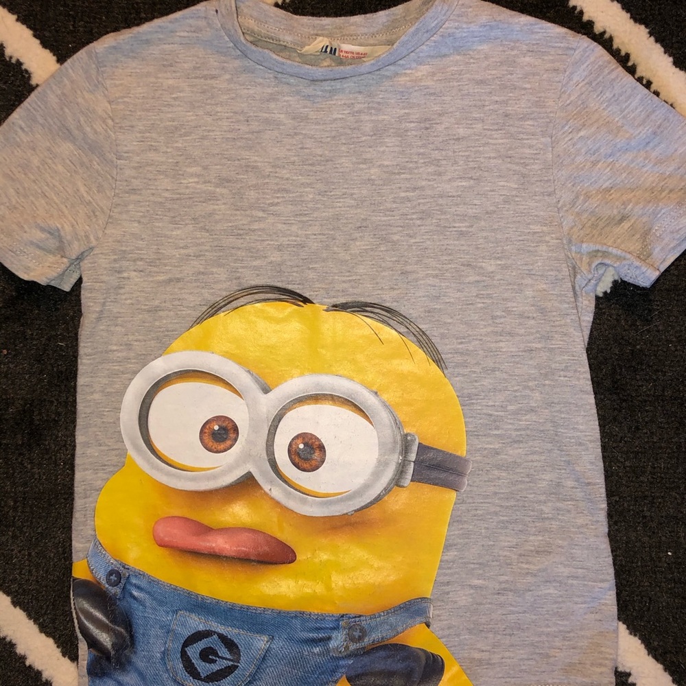 H&M Boys minion shirts